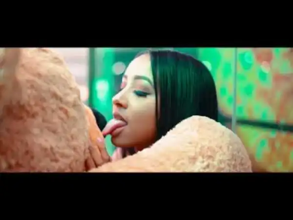 Video: Feby - Boo